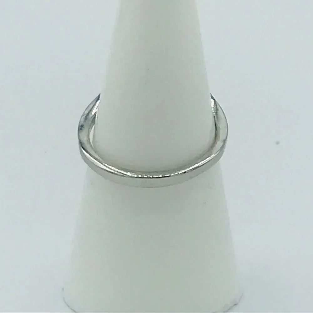 FAUX EMERALD & DIAMOND COCKTAIL RING - Picture 3 of 5